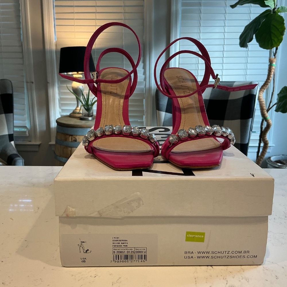 Pink Lyla Pump by Schultz New in Box - Picture 2 of 8